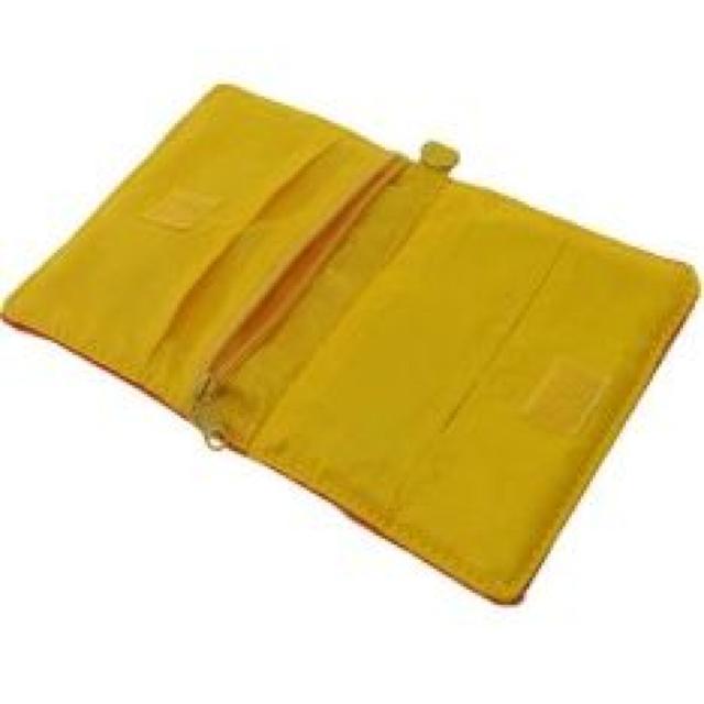 【クレヨンしんちゃん】可愛い♪ハンカチ.菓子.小物 クリップ付マルチポシェット < アニメ/コミック/キャラクター  【クレヨンしんちゃん】可愛い♪ハンカチ.菓子.小物 クリップ付マルチポシェット < アニメ/コミック/キャラクターの