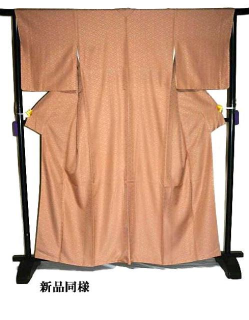 【最高峰】新品同様 ときがら茶色 飾花地紋 1つ紋 色無地 身丈161.5cm 裄丈64.5cm T3459 < 女性ファッション  【最高峰】新品同様 ときがら茶色 飾花地紋 1つ紋 色無地 身丈161.5cm 裄丈64.5cm T3459 < 女性ファッションの