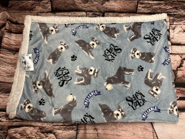 送料無料!フランネル素材で肌触り抜群!【シュナウザー】裏シープボアタッチ ハーフブランケット(画像から)1枚 < 女性ファッション 送料無料!フランネル素材で肌触り抜群!【シュナウザー】裏シープボアタッチ ハーフブランケット(画像から)1枚 < 女性ファッションの