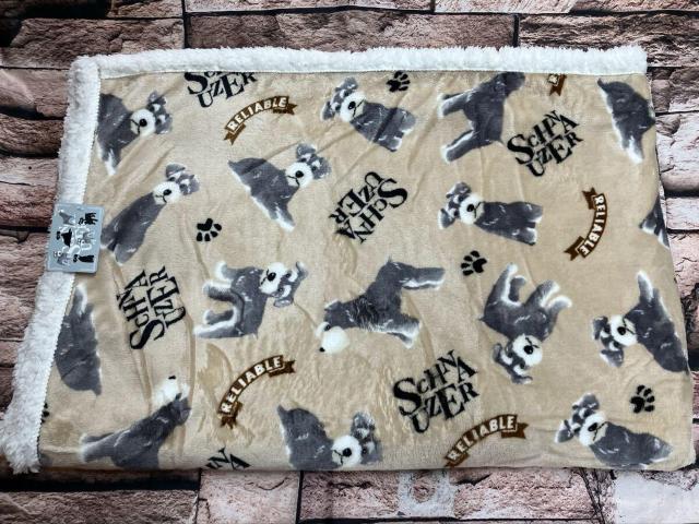 送料無料!フランネル素材で肌触り抜群!【シュナウザー】裏シープボアタッチ ハーフブランケット(画像から)1枚 < 女性ファッション 送料無料!フランネル素材で肌触り抜群!【シュナウザー】裏シープボアタッチ ハーフブランケット(画像から)1枚 < 女性ファッションの