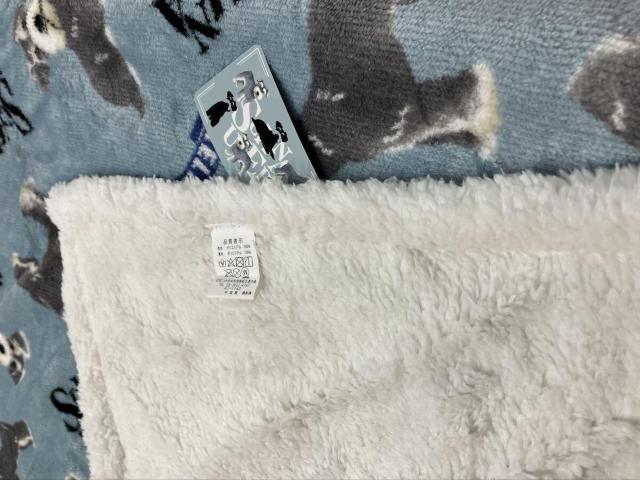 送料無料!フランネル素材で肌触り抜群!【シュナウザー】裏シープボアタッチ ハーフブランケット(画像から)1枚 < 女性ファッション 送料無料!フランネル素材で肌触り抜群!【シュナウザー】裏シープボアタッチ ハーフブランケット(画像から)1枚 < 女性ファッションの