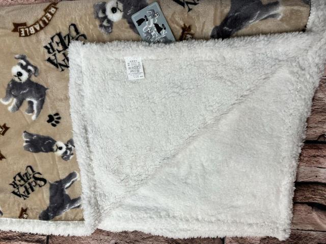 送料無料!フランネル素材で肌触り抜群!【シュナウザー】裏シープボアタッチ ハーフブランケット(画像から)1枚 < 女性ファッション 送料無料!フランネル素材で肌触り抜群!【シュナウザー】裏シープボアタッチ ハーフブランケット(画像から)1枚 < 女性ファッションの