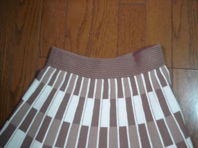 ���N�C�[���Y�R�[�g�@�E�G�X�g�S���̃j�b�g�f�U�C���X�J�[�g���������I �� �u�����h�� 