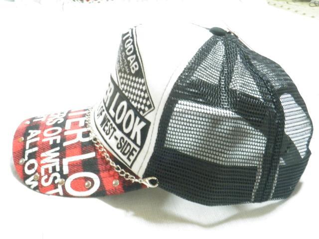 チェーン付♪黒ブラック×赤レッドチェック柄 ロゴ刺繍スタッズメッシュキャップ < 男性ファッション チェーン付♪黒ブラック×赤レッドチェック柄 ロゴ刺繍スタッズメッシュキャップ < 男性ファッションの