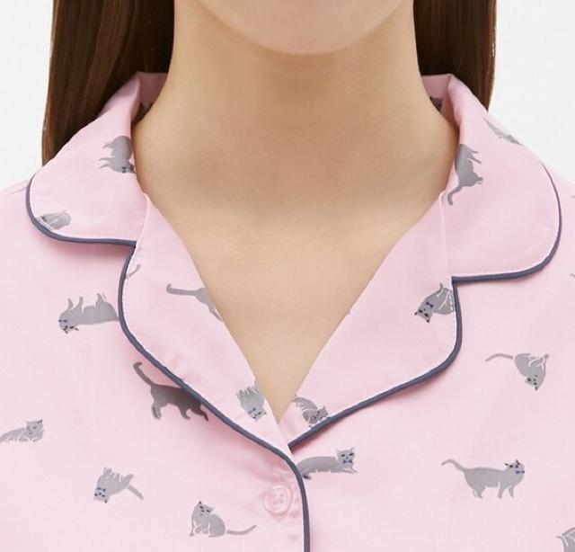 GU・猫リボンキャット柄ダークグリーンサテン長袖パジャマ < ブランド GU・猫リボンキャット柄ダークグリーンサテン長袖パジャマ < ブランドの