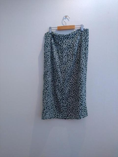 H&M divided◆サラサラ グリーン 花柄 スカート EUR42サイズ < ブランド   H&M divided◆サラサラ グリーン 花柄 スカート EUR42サイズ < ブランドの