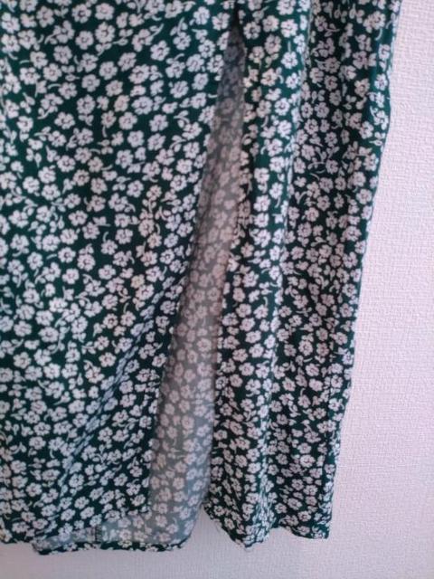 H&M divided◆サラサラ グリーン 花柄 スカート EUR42サイズ < ブランド   H&M divided◆サラサラ グリーン 花柄 スカート EUR42サイズ < ブランドの