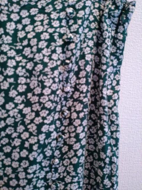 H&M divided◆サラサラ グリーン 花柄 スカート EUR42サイズ < ブランド   H&M divided◆サラサラ グリーン 花柄 スカート EUR42サイズ < ブランドの