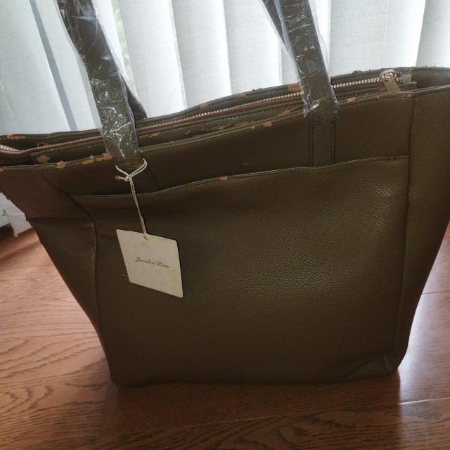 エース オリーブグリーン トートバッグ タッセル付き 難有り < 女性ファッション  エース オリーブグリーン トートバッグ タッセル付き 難有り < 女性ファッションの