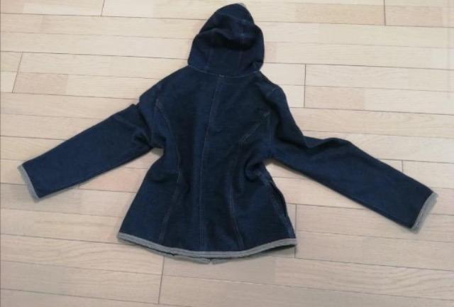 特価★極美品ジップアップジャケットフード付きストレッチアウタージャケットアウター人気大活躍超シャレフーディーディ < 女性ファッション 特価★極美品ジップアップジャケットフード付きストレッチアウタージャケットアウター人気大活躍超シャレフーディーディ < 女性ファッションの