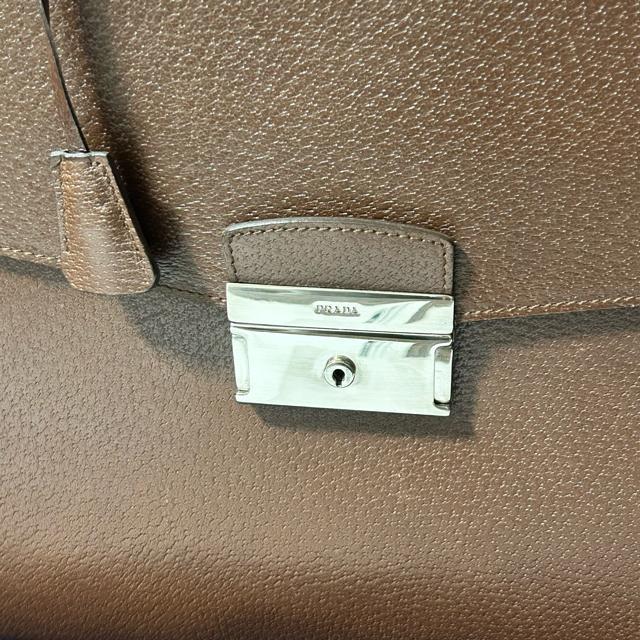 PRADA �v���_ �����Y ���U�[ �r�W�l�X �o�b�O �u���E�� �V���o�[���� A4 ���� ���΂� �� �u�����h�� 