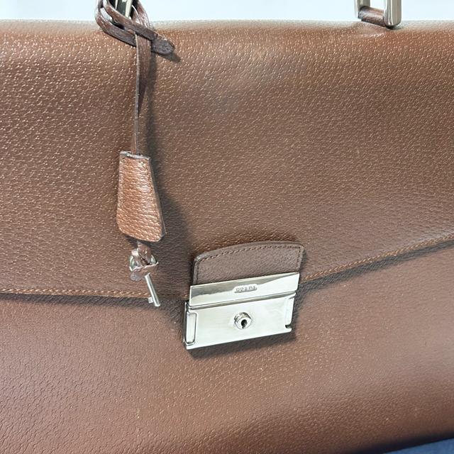 PRADA �v���_ �����Y ���U�[ �r�W�l�X �o�b�O �u���E�� �V���o�[���� A4 ���� ���΂� �� �u�����h�� 