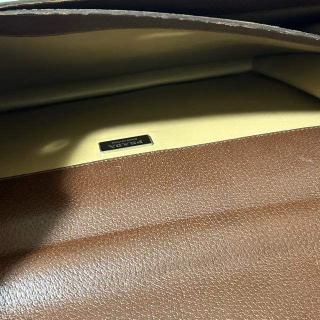 PRADA �v���_ �����Y ���U�[ �r�W�l�X �o�b�O �u���E�� �V���o�[���� A4 ���� ���΂� �� �u�����h�� 