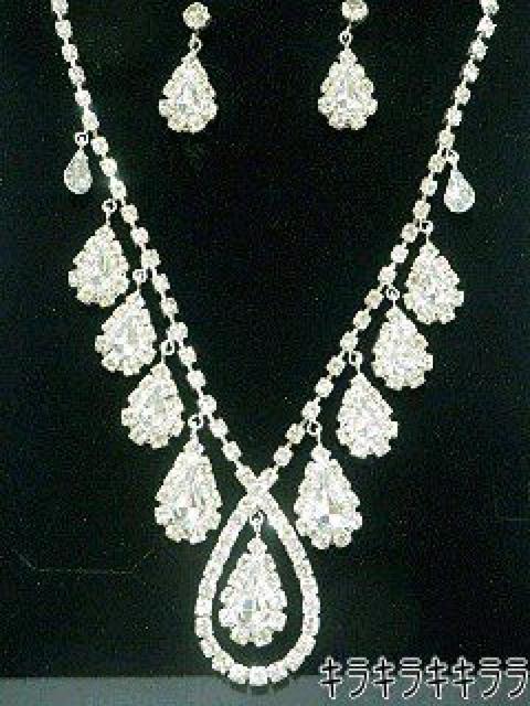 《New》【エレガント・ageha】ティアドロップ★ピアス&ネックレス<豪華セット> < 女性アクセサリー/時計  《New》【エレガント・ageha】ティアドロップ★ピアス&ネックレス<豪華セット>  < 女性アクセサリー/時計の
