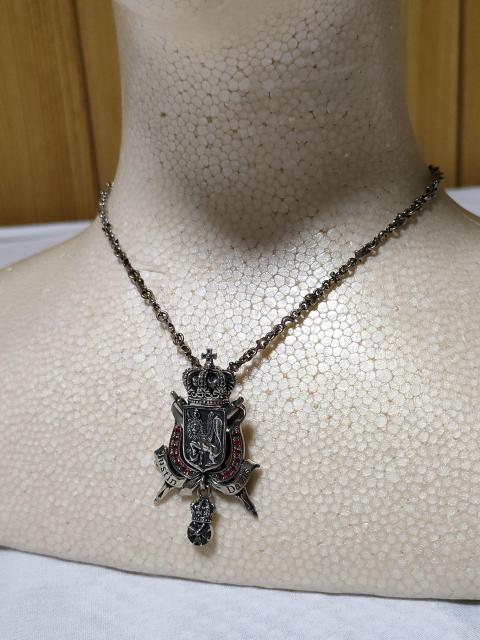 正規 ジャスティンデイビス リーガルチャンバー キメラ クレストペンダント ネックレストップ ルビー 赤×SV ラージL 保証書有 < ブランド  正規 ジャスティンデイビス リーガルチャンバー キメラ クレストペンダント ネックレストップ ルビー 赤×SV ラージL 保証書有 < ブランドの