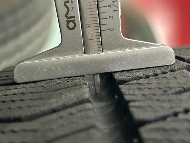 0110158)YÃX^bhX^C4{ZbguaXguUbNVRX2Z_STCY215/55R16  /oCN