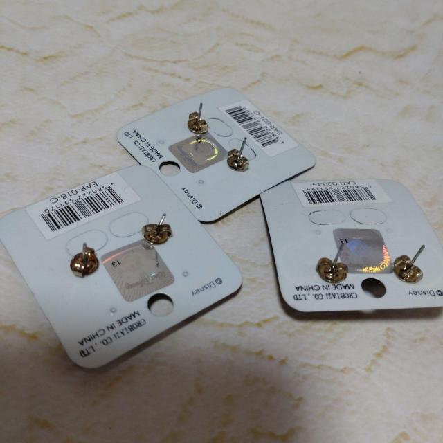 ゴールド色王冠モチーフピアス3点セット < 女性アクセサリー/時計  ゴールド色王冠モチーフピアス3点セット < 女性アクセサリー/時計の
