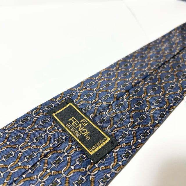 美品 FENDI フェンディ ネクタイ ベルト金具柄 シルク < ブランド  美品 FENDI フェンディ ネクタイ ベルト金具柄 シルク < ブランドの