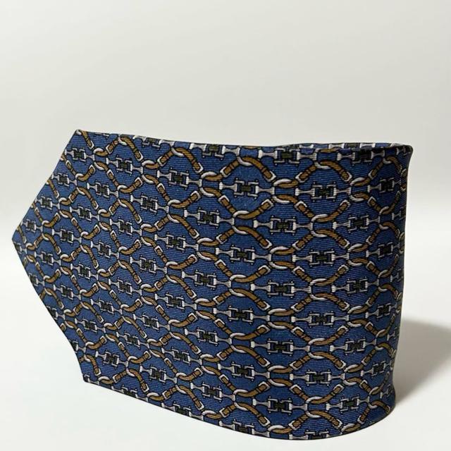美品 FENDI フェンディ ネクタイ ベルト金具柄 シルク < ブランド  美品 FENDI フェンディ ネクタイ ベルト金具柄 シルク < ブランドの