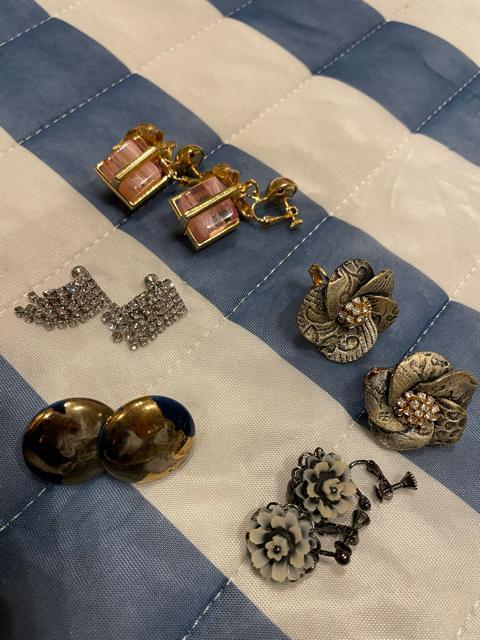 イヤリング まとめ売り < 女性アクセサリー/時計 イヤリング まとめ売り < 女性アクセサリー/時計の