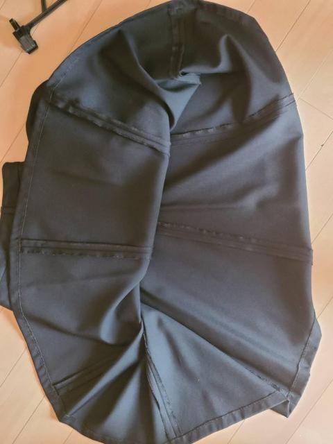 超激レア 新同。 DOLCE&GABBANAフレアスカート。黒。 半端ない綺麗なライン。細身ライン。 サイコ ヽ( ・∀・)ノ < ブランド 超激レア 新同。 DOLCE&GABBANAフレアスカート。黒。 半端ない綺麗なライン。細身ライン。 サイコ ヽ( ・∀・)ノ < ブランドの