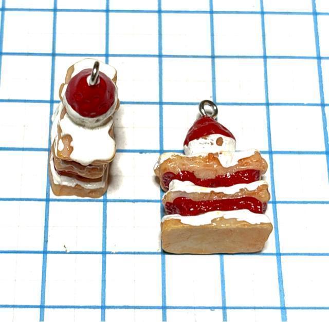 057 ケーキのチャーム 大きめ苺のミルフィーユ 3個 樹脂パーツ スイーツ◯ < ペット/手芸/園芸 057 ケーキのチャーム 大きめ苺のミルフィーユ 3個 樹脂パーツ スイーツ◯ < ペット/手芸/園芸の