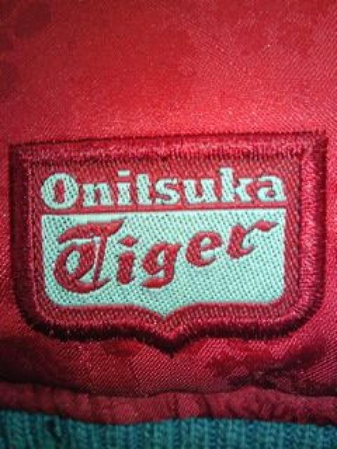Onitsuka Tiger オニツカ タイガー アシックス ダウン ベスト レッド XLサイズ < 男性ファッション  Onitsuka Tiger オニツカ タイガー アシックス ダウン ベスト レッド XLサイズ  < 男性ファッションの