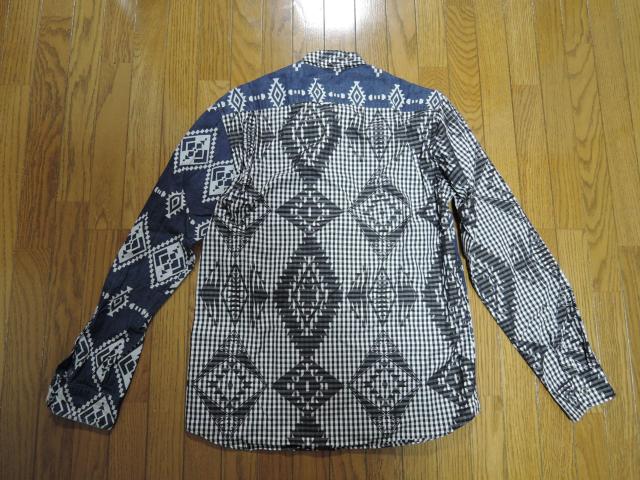 ソフネット SOPHNET. ネイティブ柄 デニムシャツ S黒青バンダナ柄NATIVE PATTERN MIX B.D SHIRT < ブランド  ソフネット SOPHNET. ネイティブ柄 デニムシャツ S黒青バンダナ柄NATIVE PATTERN MIX B.D SHIRT < ブランドの