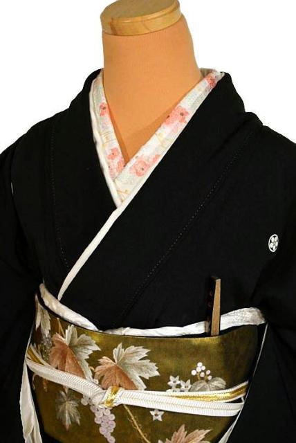 【最高峰】新品同様 皇室デザイナー 【中村乃武夫】やまと誂製 比翼 クリーニング 黒留袖 身丈155cm 裄丈63cm T3499 < 女性ファッション  【最高峰】新品同様 皇室デザイナー 【中村乃武夫】やまと誂製 比翼 クリーニング 黒留袖 身丈155cm 裄丈63cm T3499 < 女性ファッションの