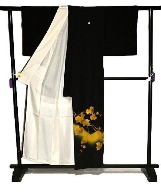 【最高峰】新品同様 皇室デザイナー 【中村乃武夫】やまと誂製 比翼 クリーニング 黒留袖 身丈155cm 裄丈63cm T3499 < 女性ファッション  【最高峰】新品同様 皇室デザイナー 【中村乃武夫】やまと誂製 比翼 クリーニング 黒留袖 身丈155cm 裄丈63cm T3499 < 女性ファッションの