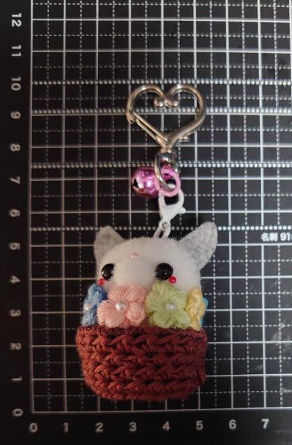 ハンドメイド♪ポンポンマスコット『花カゴinアニマル』チンチラ < ペット/手芸/園芸 ハンドメイド♪ポンポンマスコット『花カゴinアニマル』チンチラ < ペット/手芸/園芸の