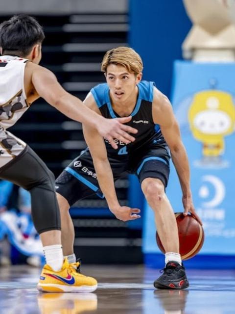 #4 �c�� �g�I�� ���p�E���M�T�C������z�[���I�[�Z���e�B�b�N���j�t�H�[��(�㉺�Z�b�g)