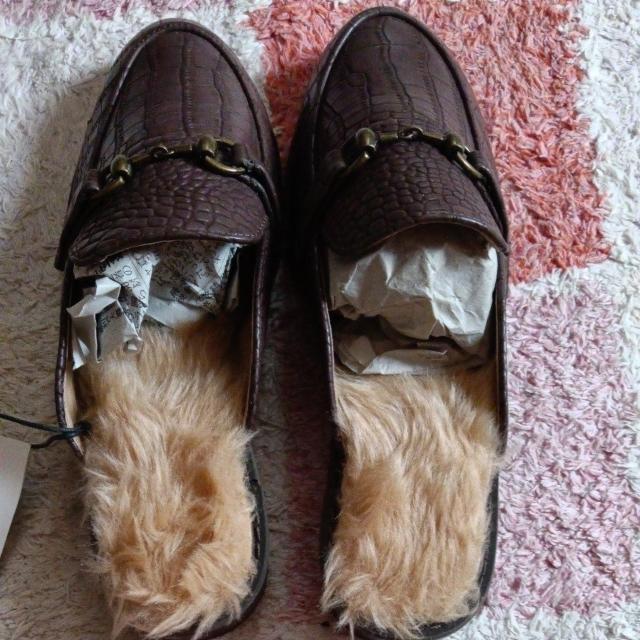 ファー、靴 < 女性ファッション  ファー、靴  < 女性ファッションの