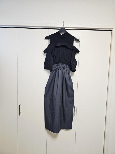 SUREVE ベルト付 切替え オフショルダー ワンピース 黒ダークグレー L < 女性ファッション SUREVE ベルト付 切替え オフショルダー ワンピース 黒ダークグレー L < 女性ファッションの