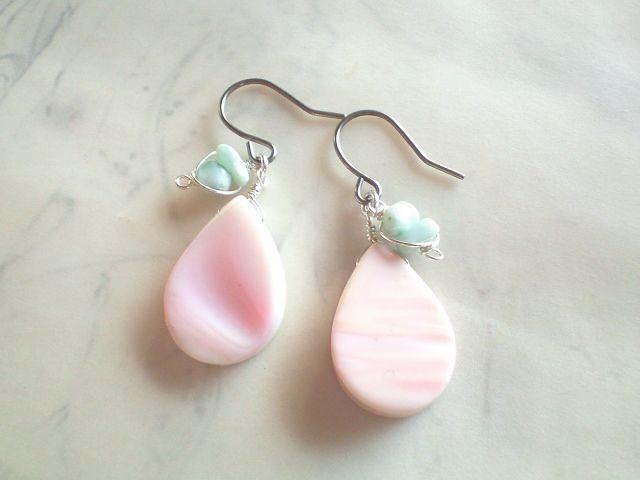 *クイーンコンクシェルの花びらピアス*sv 16006 < 女性アクセサリー/時計  *クイーンコンクシェルの花びらピアス*sv 16006 < 女性アクセサリー/時計の