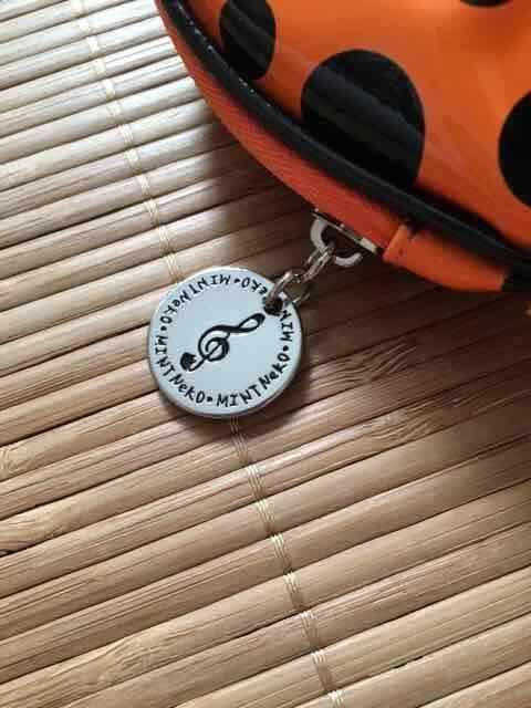 mintneko・ネココインチャーム付ドット柄ポーチ < ブランド mintneko・ネココインチャーム付ドット柄ポーチ < ブランドの