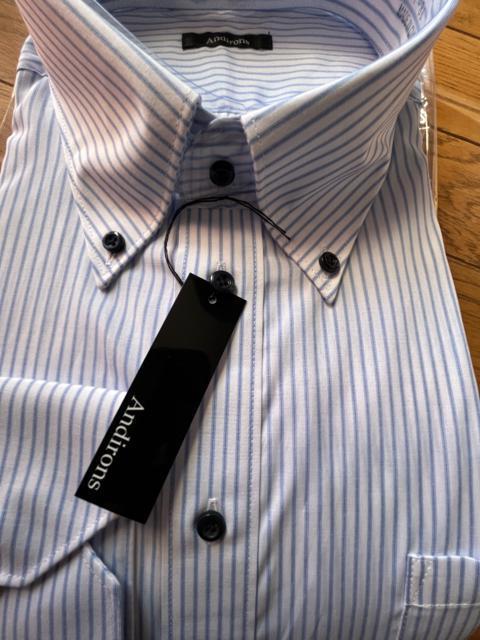 LLサイズ!高貴紳士的!高貴品格!形態安定!ストライプ!白×淡いブルー系色合い!長袖ボタンダウンワイシャツ!新品!大きいサイズ! < 男性ファッション  LLサイズ!高貴紳士的!高貴品格!形態安定!ストライプ!白×淡いブルー系色合い!長袖ボタンダウンワイシャツ!新品!大きいサイズ! < 男性ファッションの