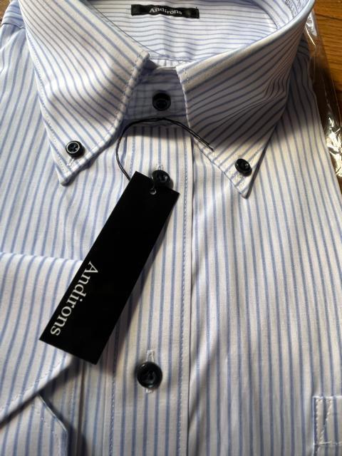 LLサイズ!高貴紳士的!高貴品格!形態安定!ストライプ!白×淡いブルー系色合い!長袖ボタンダウンワイシャツ!新品!大きいサイズ! < 男性ファッション  LLサイズ!高貴紳士的!高貴品格!形態安定!ストライプ!白×淡いブルー系色合い!長袖ボタンダウンワイシャツ!新品!大きいサイズ! < 男性ファッションの