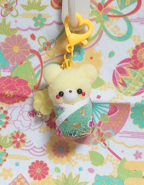 ハンドメイド♪ポンポンカニカンマスコット『こけし風お着物くまちゃん』黄色★ひな祭りにも★ < ペット/手芸/園芸 ハンドメイド♪ポンポンカニカンマスコット『こけし風お着物くまちゃん』黄色★ひな祭りにも★ < ペット/手芸/園芸の
