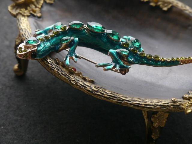 新品アンティーク調きらきらストーン エナメル蜥蜴トカゲ ブローチ < 女性アクセサリー/時計  新品アンティーク調きらきらストーン エナメル蜥蜴トカゲ ブローチ < 女性アクセサリー/時計の