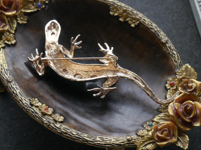 新品アンティーク調きらきらストーン エナメル蜥蜴トカゲ ブローチ < 女性アクセサリー/時計  新品アンティーク調きらきらストーン エナメル蜥蜴トカゲ ブローチ < 女性アクセサリー/時計の