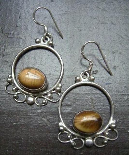 ☆即決☆タイガーアイシルバーピアス 3.8センチ < 女性アクセサリー/時計 ☆即決☆タイガーアイシルバーピアス 3.8センチ < 女性アクセサリー/時計の