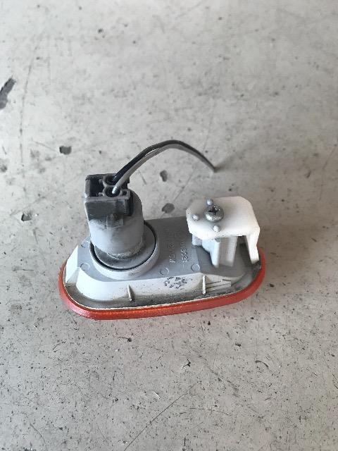 H82W EKワゴン!運転席フェンダーウインカーレンズ! < 自動車/バイク H82W EKワゴン!運転席フェンダーウインカーレンズ! < 自動車/バイク