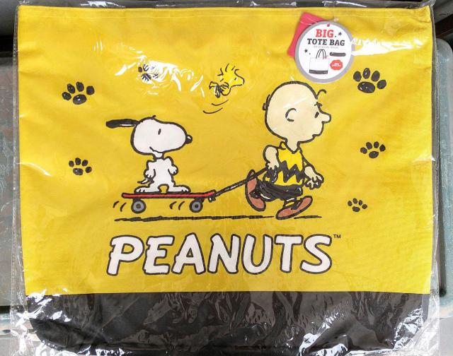 SNOOPY スヌーピー ビッグ トートバッグ 47×38×マチ12センチ 黄色 エコバッグ エコバック < アニメ/コミック/キャラクター  SNOOPY スヌーピー ビッグ トートバッグ 47×38×マチ12センチ 黄色 エコバッグ エコバック  < アニメ/コミック/キャラクターの