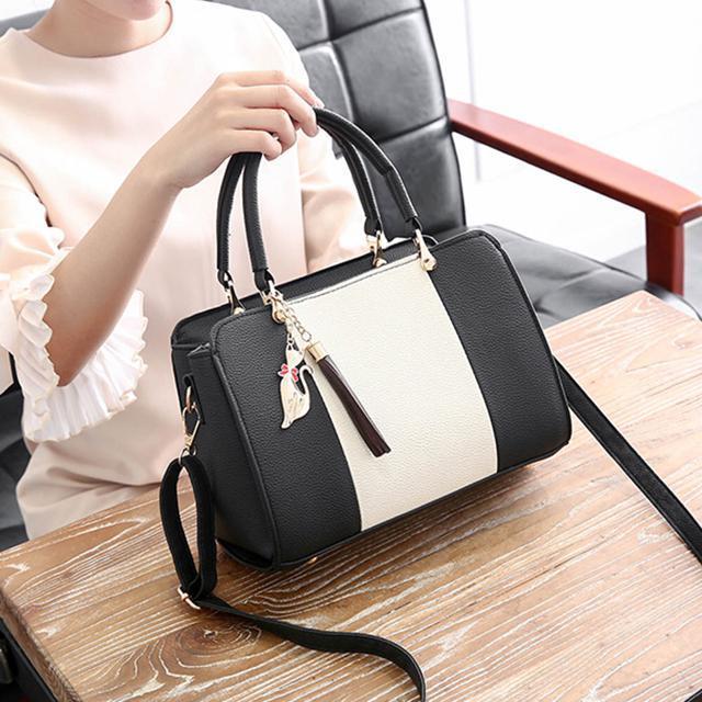 送料無料 新品 2wayトートバッグ レディース バイカラー ショルダーバッグ チャーム付き < 女性ファッション  送料無料 新品 2wayトートバッグ レディース バイカラー ショルダーバッグ チャーム付き < 女性ファッションの