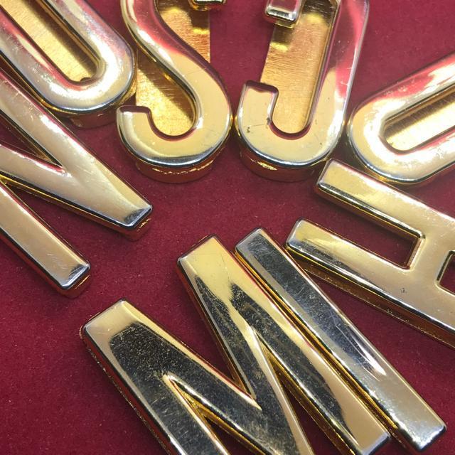 A XL[m MOSCHINOS xg`[ 8_ Ǖi  uh 