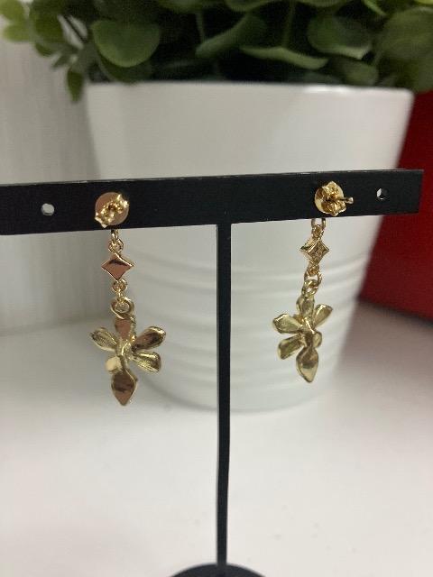 ハンドメイド 花のチャームを使用したピアス < 女性ファッション  ハンドメイド 花のチャームを使用したピアス < 女性ファッションの