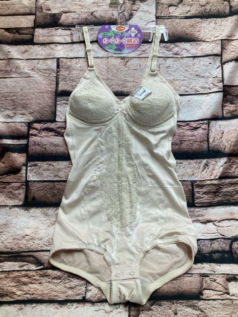 送料無料!フルカップでしっかり包み込みスッキリシェイプ!レースがお洒落なノンワイヤーボディスーツ1枚 < 女性ファッション 送料無料!フルカップでしっかり包み込みスッキリシェイプ!レースがお洒落なノンワイヤーボディスーツ1枚 < 女性ファッションの