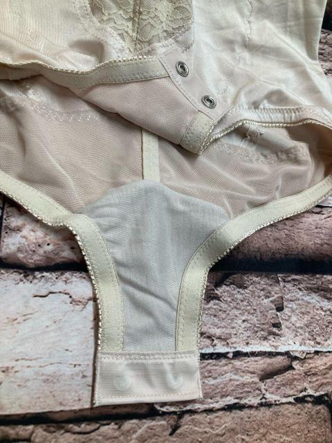 送料無料!フルカップでしっかり包み込みスッキリシェイプ!レースがお洒落なノンワイヤーボディスーツ1枚 < 女性ファッション 送料無料!フルカップでしっかり包み込みスッキリシェイプ!レースがお洒落なノンワイヤーボディスーツ1枚 < 女性ファッションの