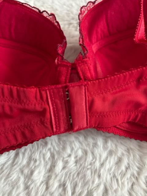 yVi^OtzR[ fufu F70 u  t@bV 